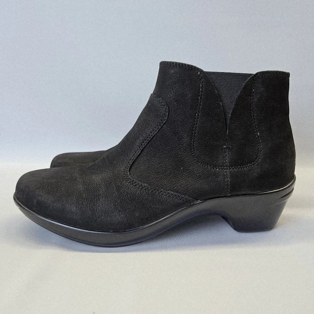 Aravon Kitt Bootie Ankle Boot Women 9 Black Leather Zip Classic Comfort Low Heel